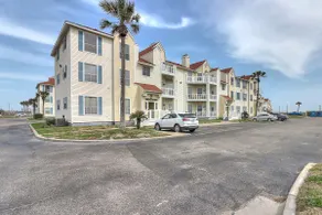 Salty Moose | 2BD Close To Whitecap Beach | Pool - Image 4