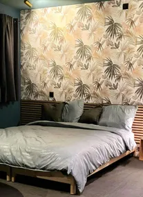 Studio-Private Bathroom-Comfortable-Street View - Image 3