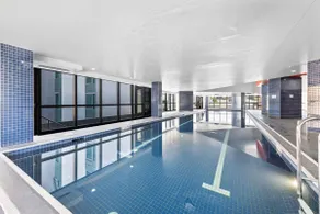 Stunning River View 2-Bed with Pool, Sauna and Gym - Image 5