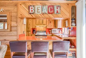 Cozy and Quiet Wood Lined Charm in Tierra Del Mar! Sister’s Beach Retreat - Image 5