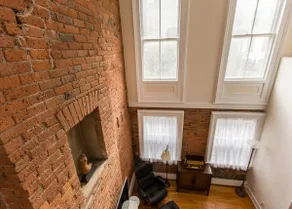 Garden Level Suite, Court Street - Image 2