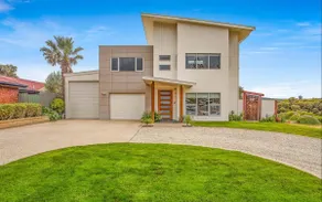 72 Seagull Ave Chiton - BYO Linen - Image 2