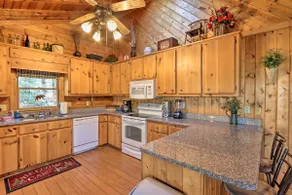 Hot Tub & Deck! High Country Cabin Near Blue Ridge - Image 2