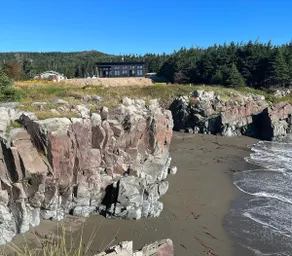 Northern Bay Beach House - Image 2