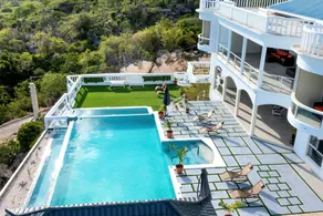 Coral Bay Villa | Oceanview Pool & Chef - Image 2