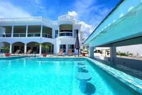 Coral Bay Villa | Oceanview Pool & Chef - Image 3