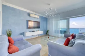Stunning Seafront Lux Apt Fort Cambridge wt POOL - Image 2