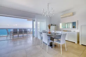 Stunning Seafront Lux Apt Fort Cambridge wt POOL - Image 5
