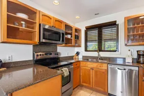 Kaha Lani condo w/ pool & lanai - Image 3
