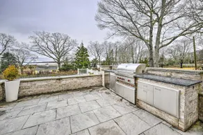 Shelter Island Retreat w/ Outdoor Pool! - Image 3