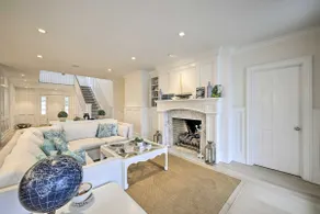 Shelter Island Retreat w/ Outdoor Pool! - Image 4