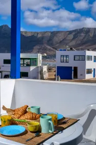 Casa Hespi - Blick auf den Famara-Strand  By LVH - Image 3