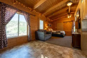 The Park Cabin at Mount Carmel Motel and RV Park - Image 5