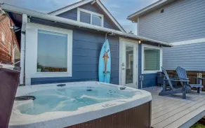 Oceanfront-Hot Tub-Beach Access-The Weather Gauge - Image 2