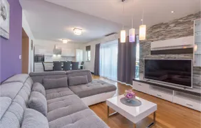Gorgeous Home In Gornje Rastane - Image 3