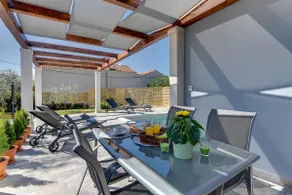Magnífica villa con piscina privada, tumbonas y barbacoa - Image 3