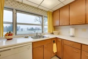 Cozy Hillsdale Home ~ 1 Mi to Baw Beese Lake! - Image 2