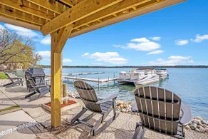 Multi-unit with lake access and stunning views - Image 2