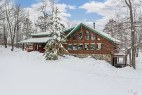 The Hideaway on Little Jay | Log Home | - Image 4