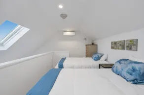 Unit 2022: 1-Bedroom with Loft | 2nd Floor-Bay View | Court Side - Image 3