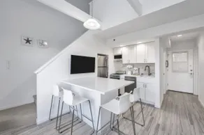 Unit 2022: 1-Bedroom with Loft | 2nd Floor-Bay View | Court Side - Image 4