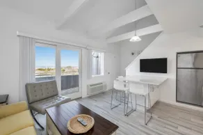 Unit 2022: 1-Bedroom with Loft | 2nd Floor-Bay View | Court Side - Image 2
