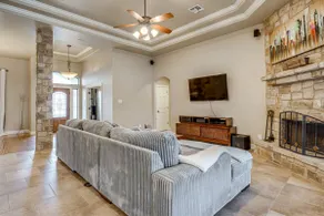 Countryside Retreat! Spacious Home in La Vernia - Image 5