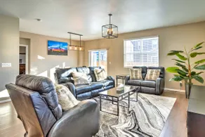 10 Mi to DIA: Spacious Aurora House w/ Yard! - Image 4