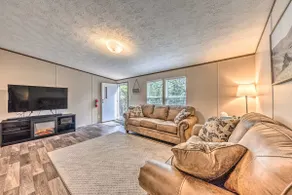 Ruidoso Home Near Golfing, Hiking & Shopping - Image 2