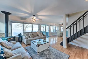 Lakefront Home w/ Gorgeous Sunsets, Kayaks, & Pier - Image 5