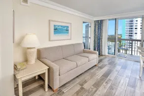 Ocean View 1BR Balcony x2 | 7th Floor | Sleeps 6 - Image 2