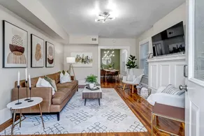 Cozy Retreat - Walkable to Bars & Restaurants - Image 5