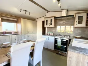 Inviting 3-bed Lodge Tattershall Lakes, Lincoln - Image 2