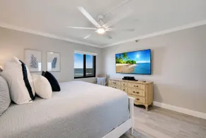 Updated direct oceanfront 2/2 with a heated pool - Image 3