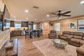 Greers Ferry Home on 40 Acres 1/4 Mi to Lake! - Image 5