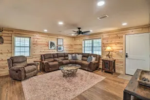 Greers Ferry Home on 40 Acres 1/4 Mi to Lake! - Image 4