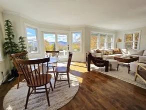 Gorgeous Majestic Hilltop Home w/Mountain Views - Image 2