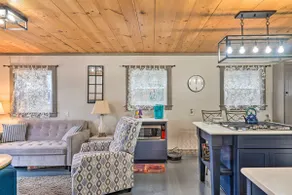 Bemus Point Vintage Suite w/ Soaking Tub & Kitchen - Image 5