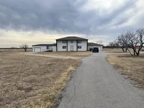 Texoma Bison Ranch - Sleeps 14 - Image 2