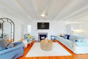 Inviting home and apartment near beach with furnis - Image 3