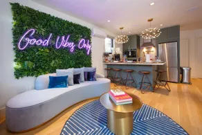 Luxury Living in Stylish BK Gem - Image 1