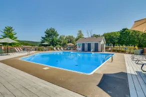 Near Silver Dollar City! Condo w/ Hot Tub & Lake - Image 3