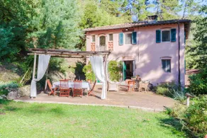 Villa Birdsong, among the Woods in Camaiore - Image 4