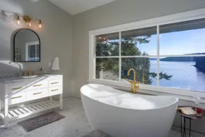 Waterfront Privacy, Hot Tub, Mooring, Gated Estate - Image 3