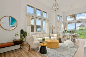 @ Marbella Lane - 3BR w/ amazing MT & Ocean Vistas - Image 2