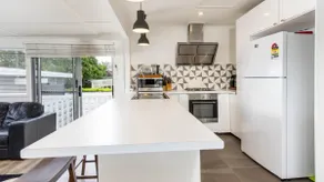 Family Home With Pool and Guest House - Image 2