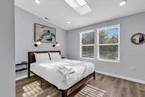 Spacious House in Charlotte - Image 2