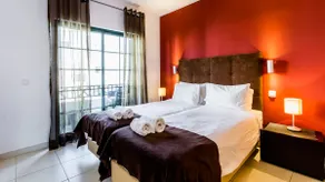 Central Albufeira 2-B Apt Sleeps 6 Pool Parking - Image 3