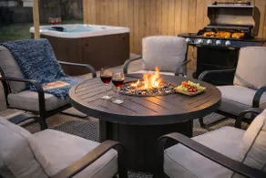 High Tea Cottage | Walk Downtown Hot Tub & Pool - Image 5