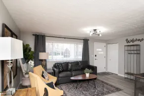 Central Location, Pet Friendly, No Airbnb Fees - Image 2